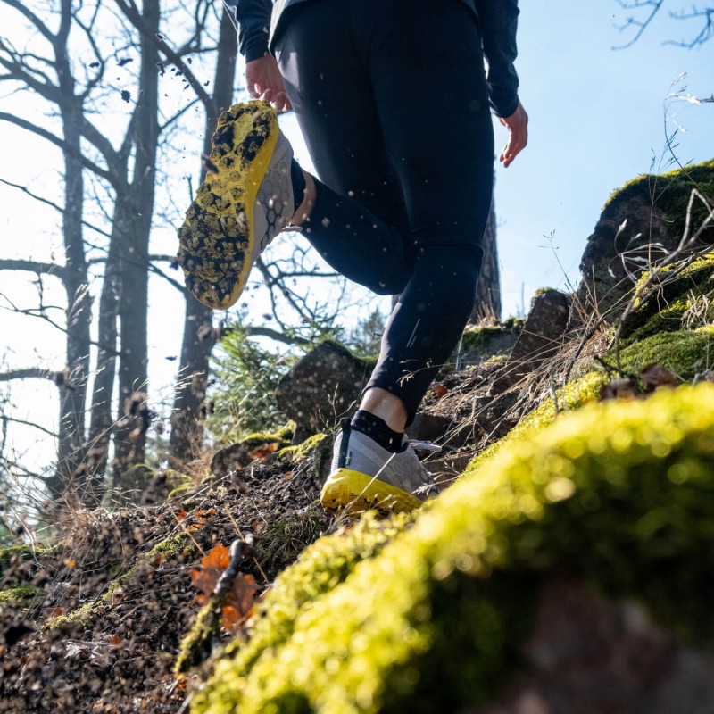 SALMING Recoil Trail Warrior Shoe LavenderGrey/Yellow