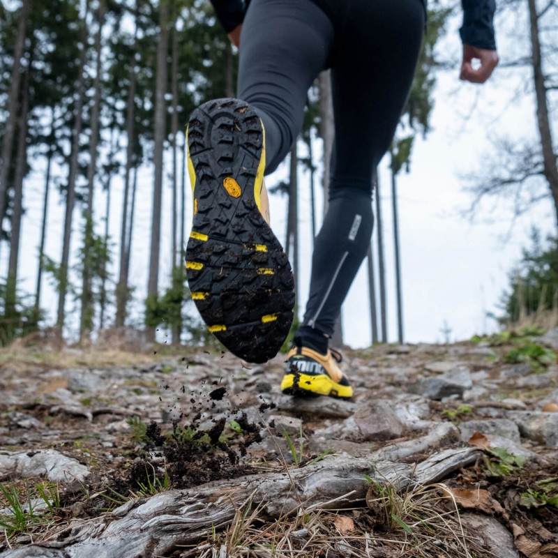 SALMING Recoil Trail 2 Shoe Orange/Yellow